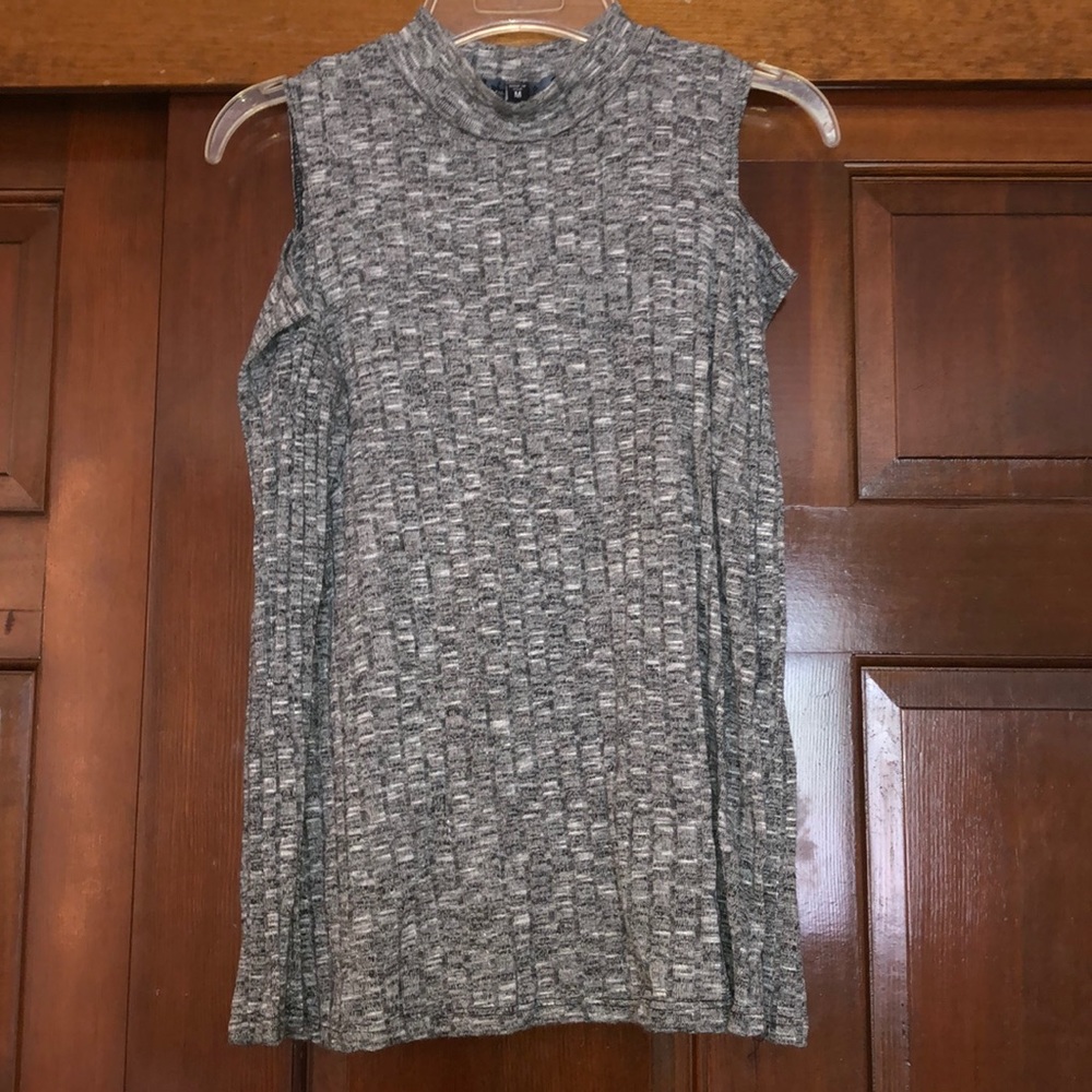 Grey long sleeve